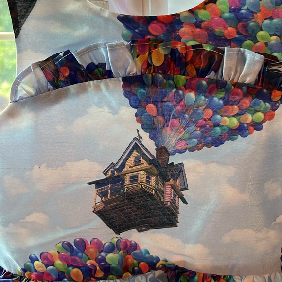 Disney Pixar UP! dress by Pippa & Julie Size 4 - Picture 2 of 4